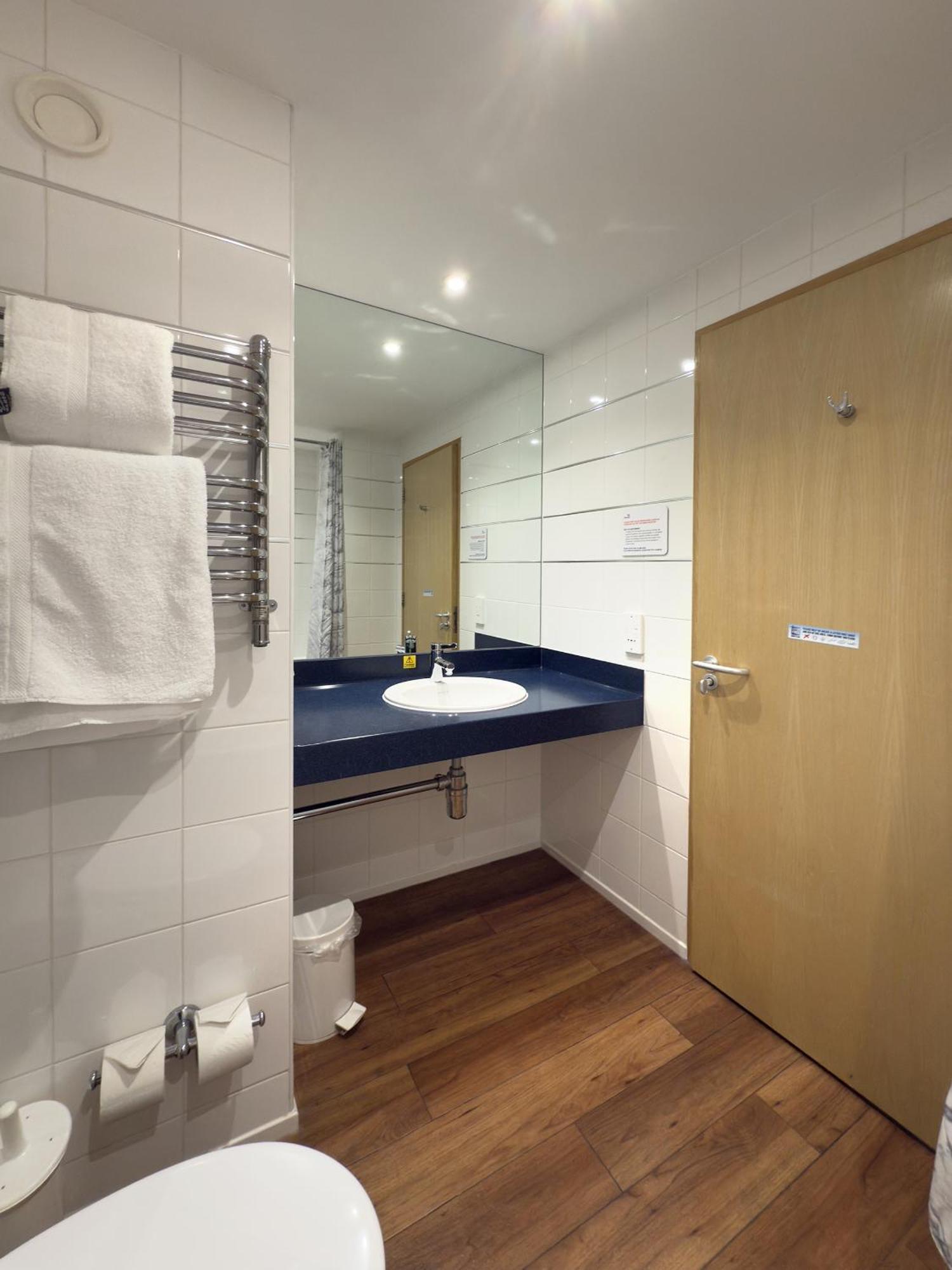Hotel Rnli College 3*